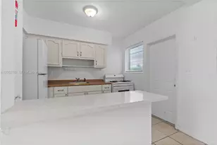 744 85th St, Miami Beach, FL 33141 - Photo 8