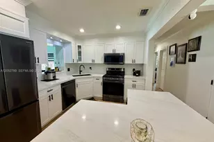 7131 SW 6th St, Pembroke Pines, FL 33023 - Photo 12
