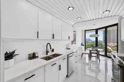2800 Island Bl #904, Aventura, FL 33160 - Photo 28