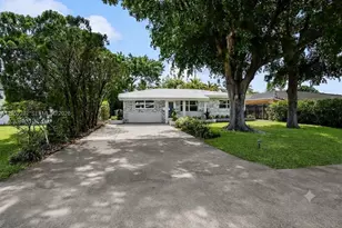 4730 NE 2nd Ave, Oakland Park, FL 33334 - Photo 2
