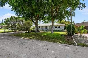 4730 NE 2nd Ave, Oakland Park, FL 33334 - Photo 4