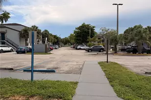7100 NW 179th St, Hialeah, FL 33015 - Photo 16