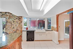 8541 N Lake Dasha Dr, Plantation, FL 33324 - Photo 16