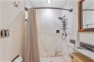 8541 N Lake Dasha Dr, Plantation, FL 33324 - Photo 22