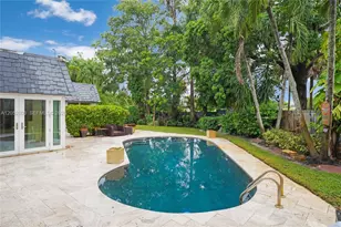 8541 N Lake Dasha Dr, Plantation, FL 33324 - Photo 40
