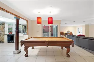 8541 N Lake Dasha Dr, Plantation, FL 33324 - Photo 10