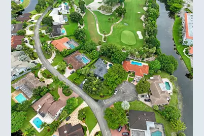 8541 N Lake Dasha Dr, Plantation, FL 33324 - Photo 54