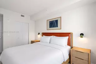 11 NE 6th St, Miami, FL 33132 - Photo 14