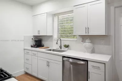 1125 99th St #9, Bay Harbor Islands, FL 33154 - Photo 8