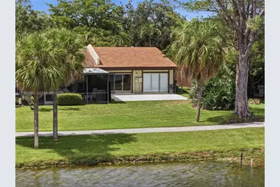 10680 Cherry Ave, Pembroke Pines, FL 33026 - Photo 36