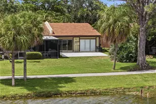 10680 Cherry Ave, Pembroke Pines, FL 33026 - Photo 36