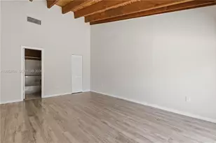 10680 Cherry Ave, Pembroke Pines, FL 33026 - Photo 18