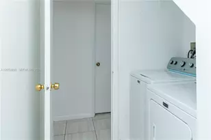 2592 W Saratoga Dr, Cooper City, FL 33026 - Photo 32