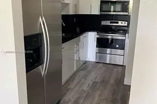 10000 NW 80th Ct, Hialeah Gardens, FL 33016 - Photo 10