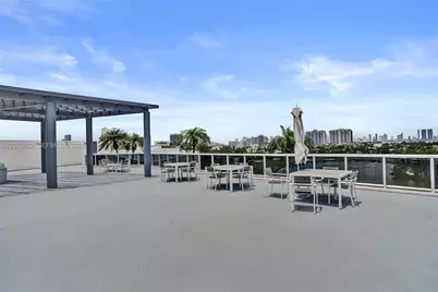 2001 Meridian Ave #308, Miami Beach, FL 33139 - Photo 40