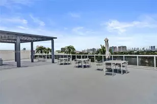 2001 Meridian Ave, Miami Beach, FL 33139 - Photo 40