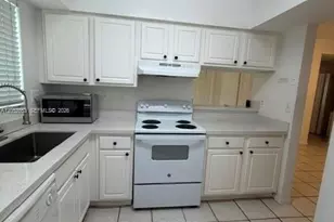 2421 NW 96th Terrace, Pembroke Pines, FL 33024 - Photo 6