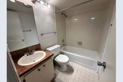 7200 NW 179th St #311, Hialeah, FL 33015 - Photo 12