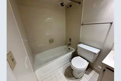 7200 NW 179th St #311, Hialeah, FL 33015 - Photo 14