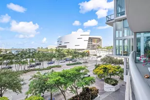 888 Biscayne Blvd, Miami, FL 33132 - Photo 1