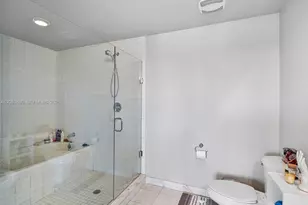 888 Biscayne Blvd, Miami, FL 33132 - Photo 16