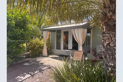 2209 NE 26th St, Wilton Manors, FL 33305 - Photo 12