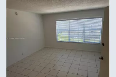 3220 NE 10th St #17, Pompano Beach, FL 33062 - Photo 2