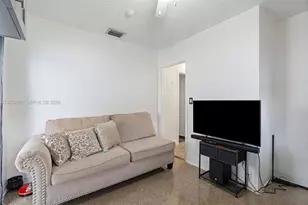 7501 Granada Blvd, Miramar, FL 33023 - Photo 20