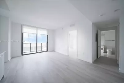 55 SW 9th St #3207, Miami, FL 33130 - Photo 8