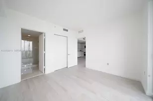 55 SW 9th St, Miami, FL 33130 - Photo 10
