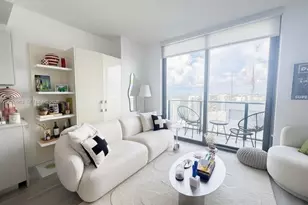 55 SW 9th St, Miami, FL 33130 - Photo 6