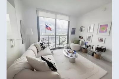 55 SW 9th St #3207, Miami, FL 33130 - Photo 6