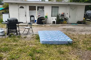 5718 McKinley St, Hollywood, FL 33021 - Photo 2