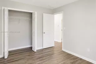 821 SW 2nd St, Florida City, FL 33034 - Photo 8