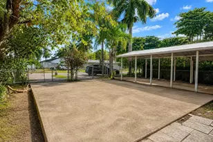 821 SW 2nd St, Florida City, FL 33034 - Photo 4