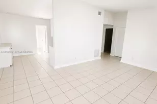 821 SW 2nd St, Florida City, FL 33034 - Photo 10