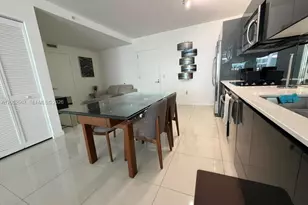 31 SE 6th St, Miami, FL 33131 - Photo 4