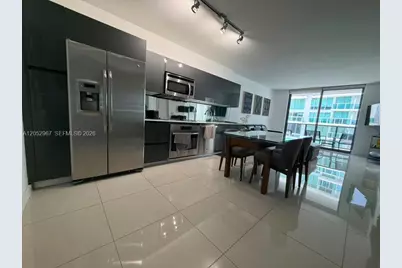 31 SE 6th St #2604, Miami, FL 33131 - Photo 2