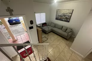 7423 NW 182nd St, Hialeah, FL 33015 - Photo 10