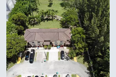 7423 NW 182nd St #7423, Hialeah, FL 33015 - Photo 18