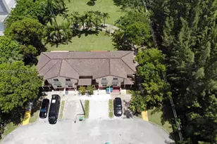 7423 NW 182nd St, Hialeah, FL 33015 - Photo 18