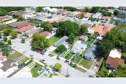 3123 SW 25th Ter #FRONT, Miami, FL 33133 - Photo 4