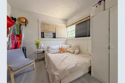 3123 SW 25th Ter #FRONT, Miami, FL 33133 - Photo 10