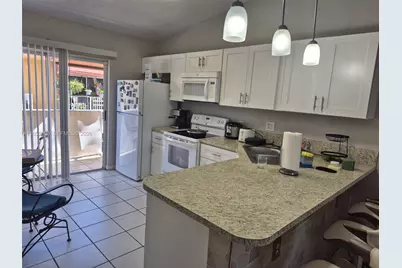 7818 W 34th Ln #25-201, Hialeah, FL 33018 - Photo 4