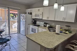 7818 W 34th Ln, Hialeah, FL 33018 - Photo 4