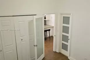 842 Meridian Ave, Miami Beach, FL 33139 - Photo 8