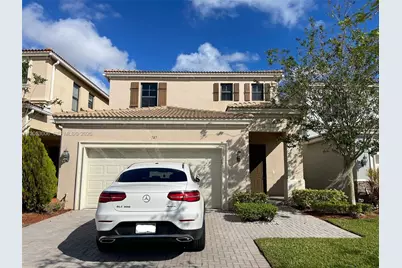 747 NE 193rd St #0, Miami, FL 33179 - Photo 1