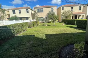 747 NE 193rd St, Miami, FL 33179 - Photo 2