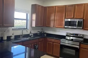 747 NE 193rd St, Miami, FL 33179 - Photo 6