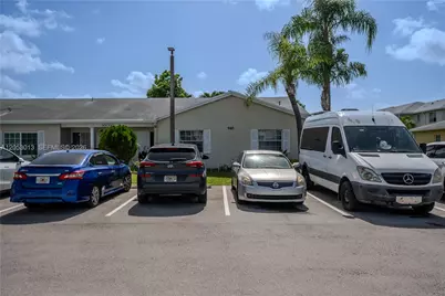 940 NE 212th Ter #940-01, Miami, FL 33179 - Photo 2